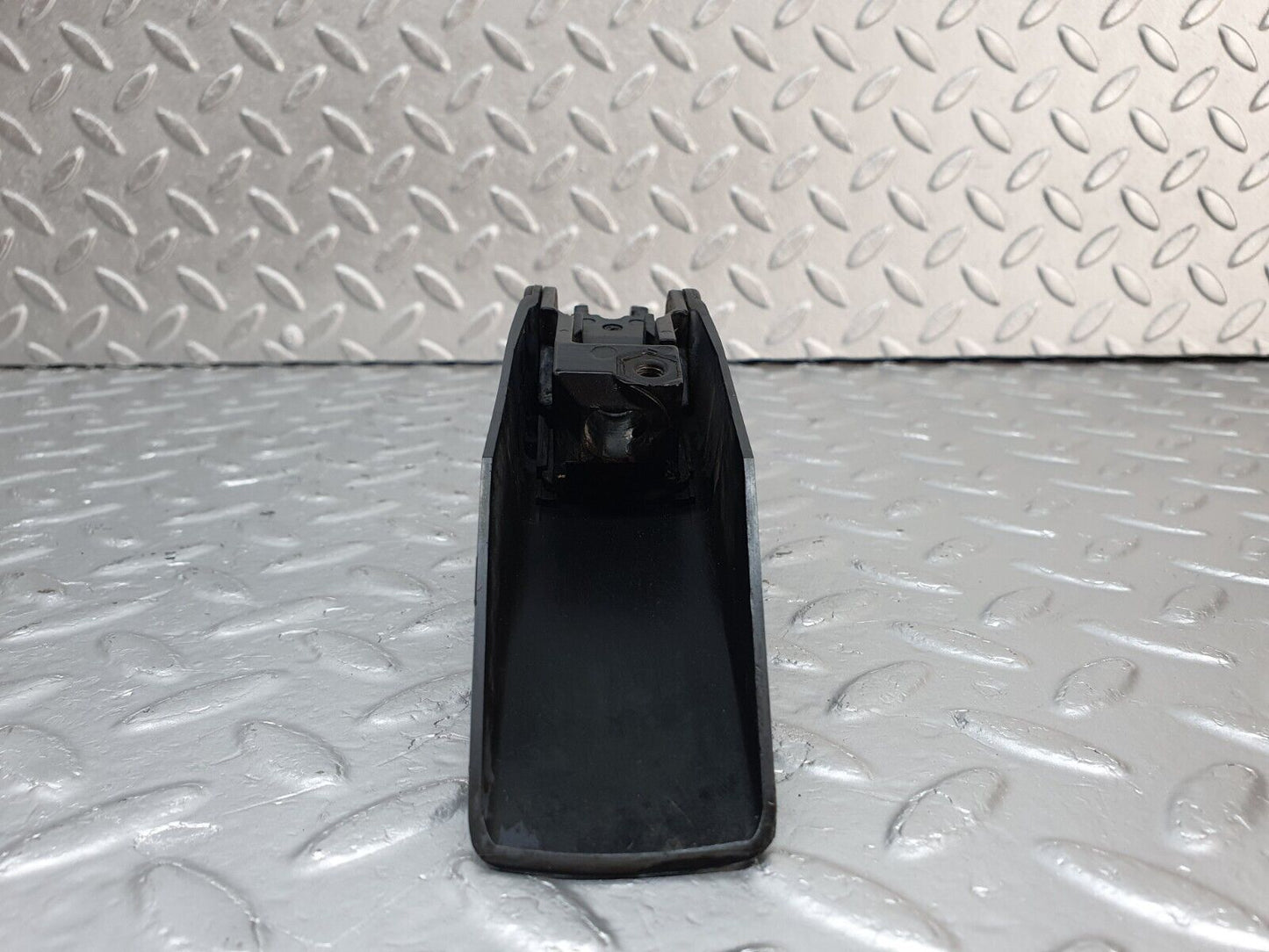 41586 Mercedes-Benz W124 200E Wiper Arm