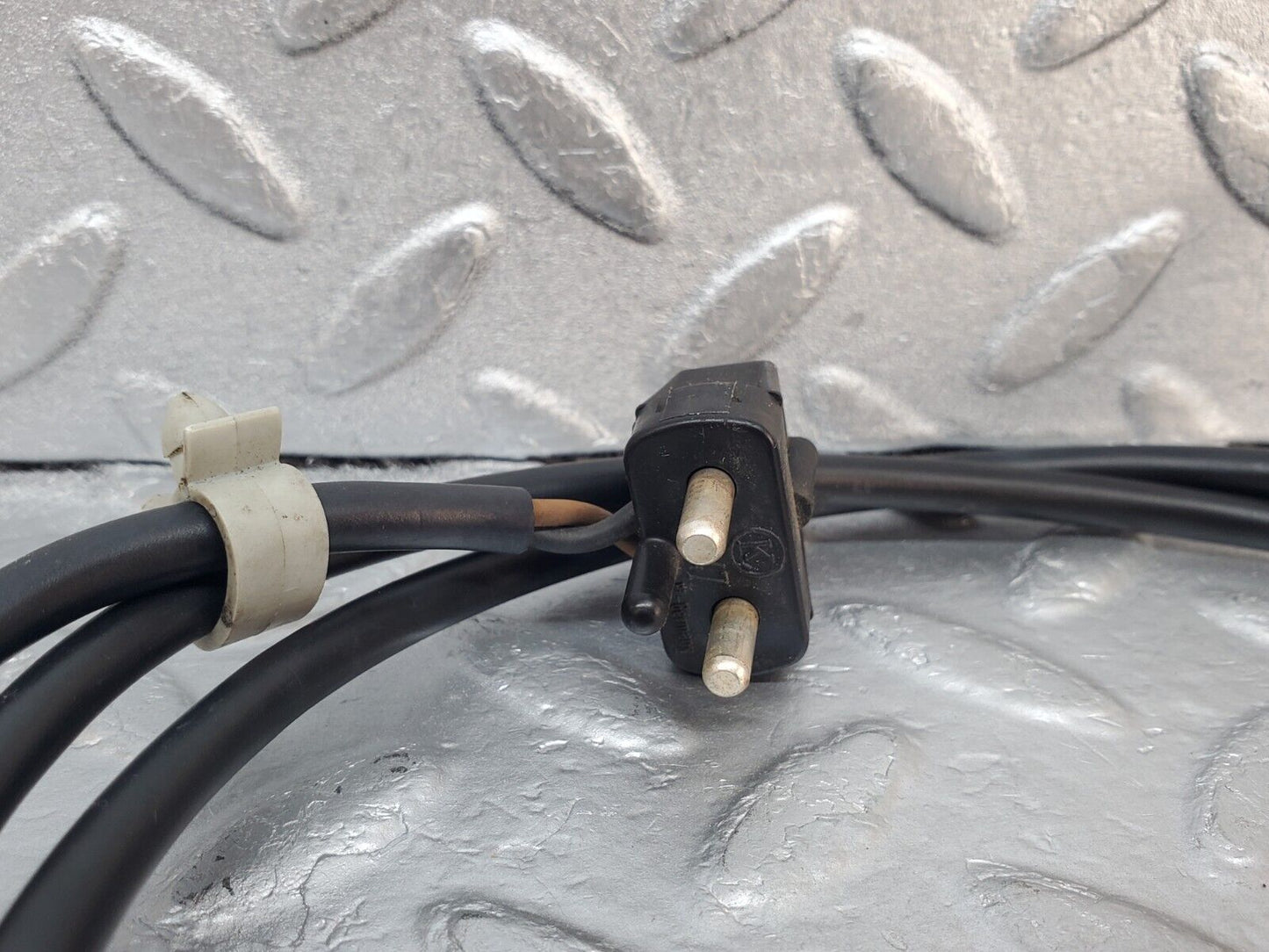 45757 Mercedes-Benz W126 420SE Wing Indicator Cable Wire 1249971881