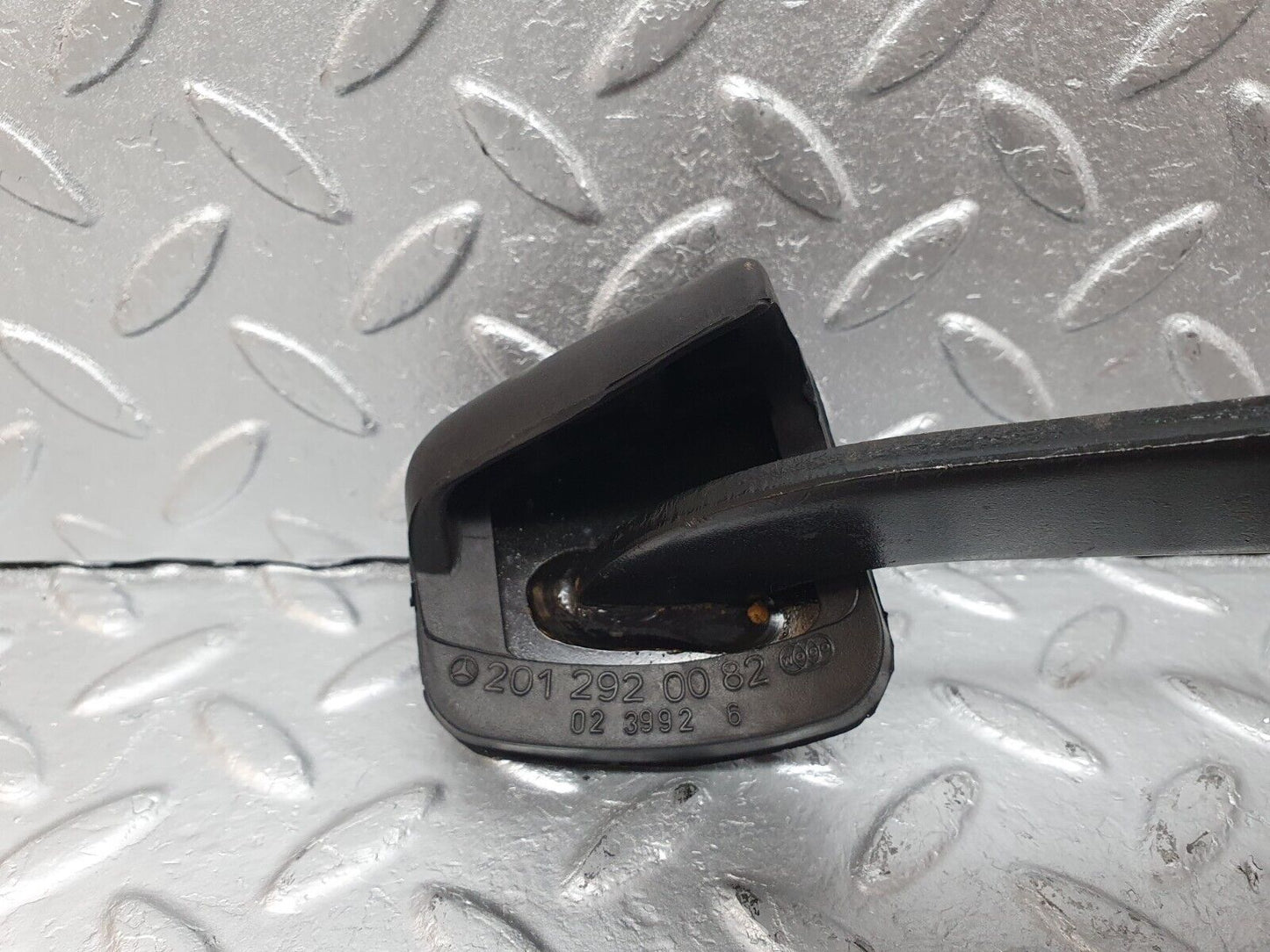 41457 Mercedes-Benz W124 200E Brake Pedal With Rubber 2012920082