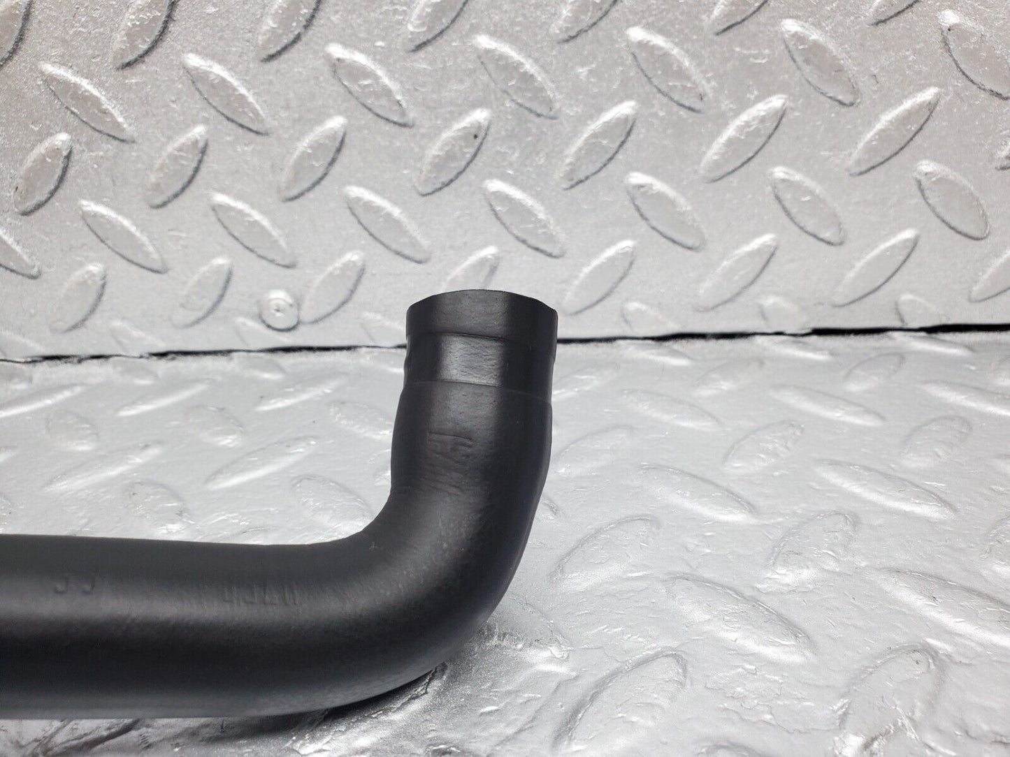 45848 Mercedes-Benz W126 420SE Engine Coolant Hose Pipe 1265011882