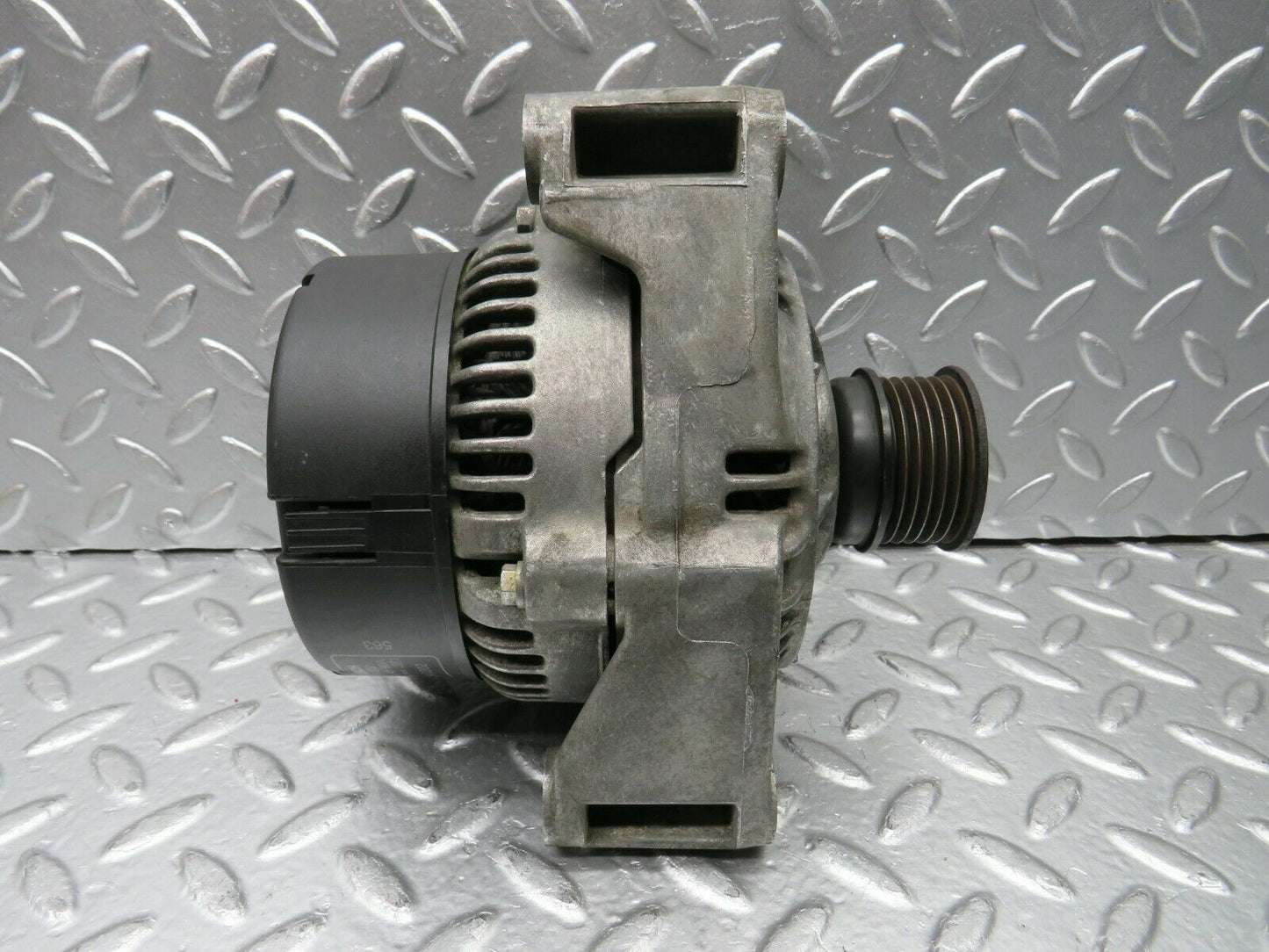 22561 Mercedes-Benz C124 E220 Generator Alternator Bosch 0123335002 0091540202
