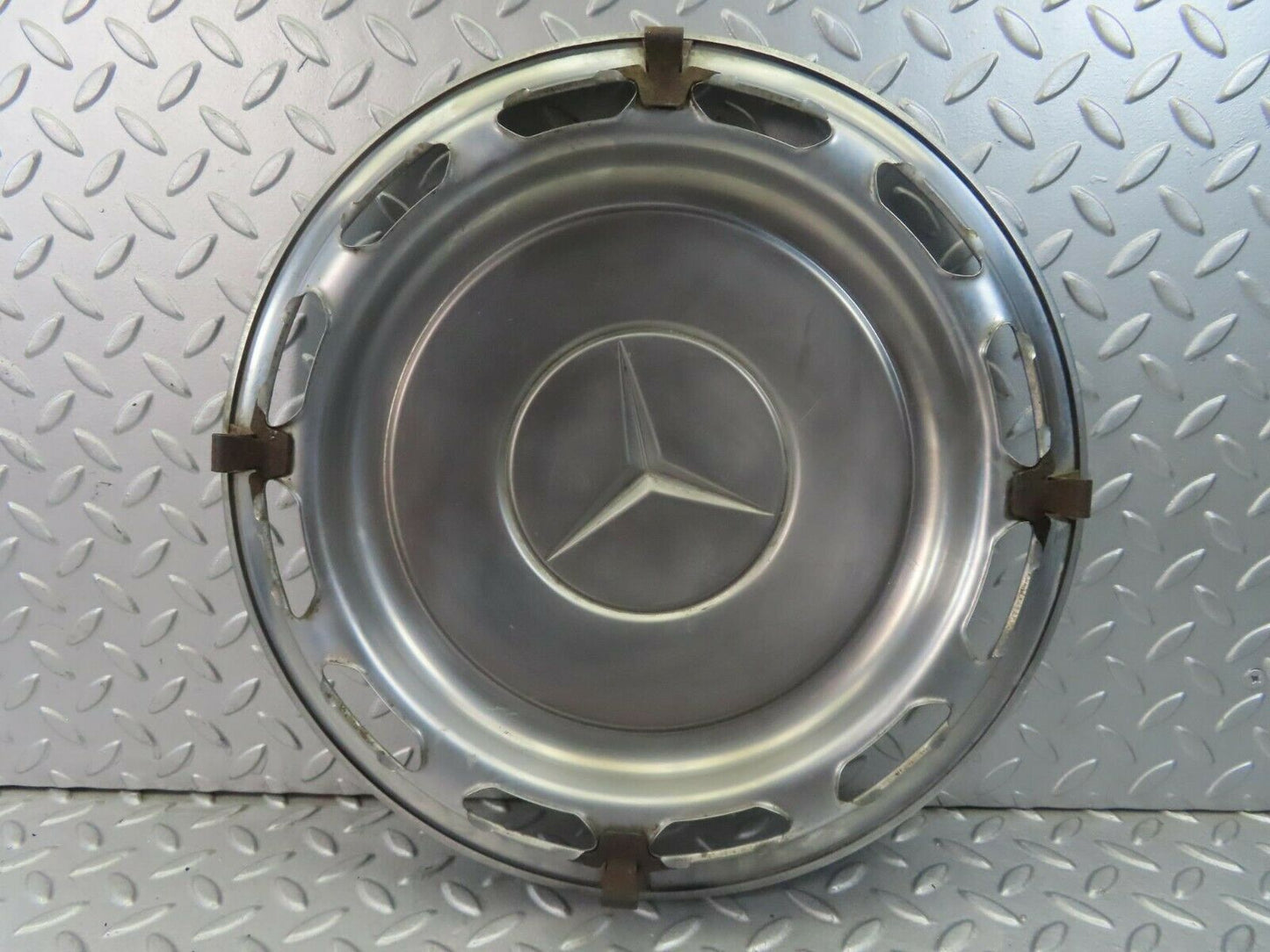 8419 Mercedes-Benz Vintage Wheel Trim Hub Cap 14