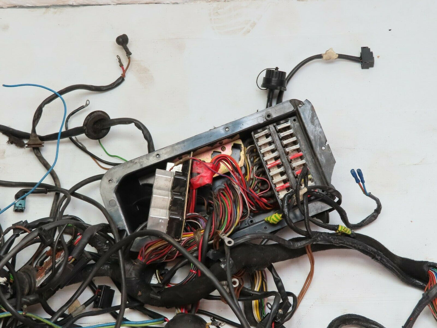 5100 Mercedes-Benz R107 350SL Engine Chassis Body Wire Wiring Harness