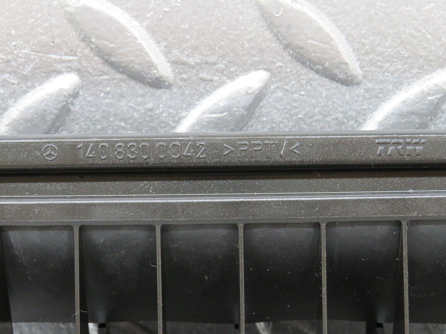 34952 Mercedes-Benz W210 320E Trunk Boot Air Vent Grill 1408300042