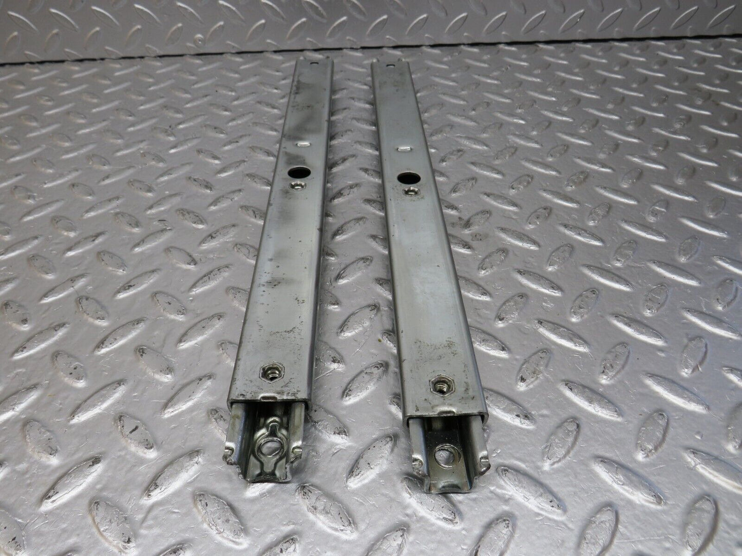 33887 Mercedes-Benz C123 230CE Coupe Front Right Seat Rail Pair