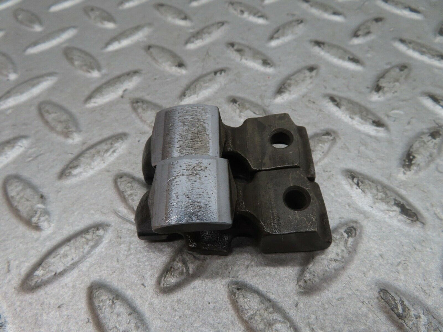 17864 Mercedes-Benz W116 450SEL Valve Rocker Arm