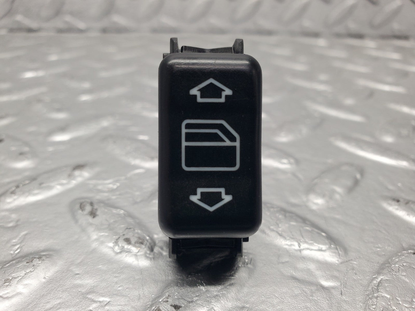 46895591