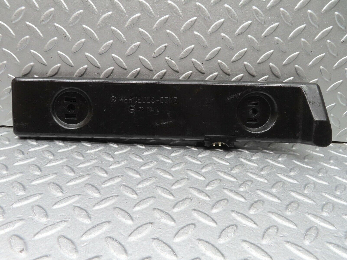 18098 Mercedes-Benz W123 200 Tail Light Bulb Holder Left