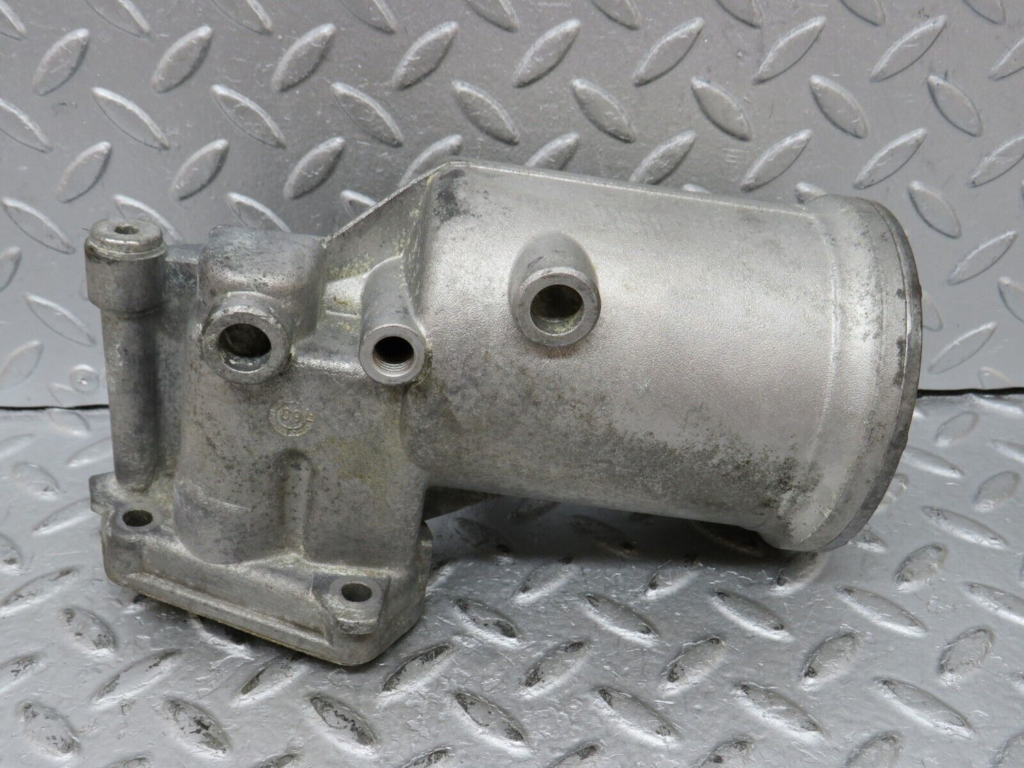 36333 Mercedes-Benz W126 420SE Oil Filter Housing 1171802611 1171840008