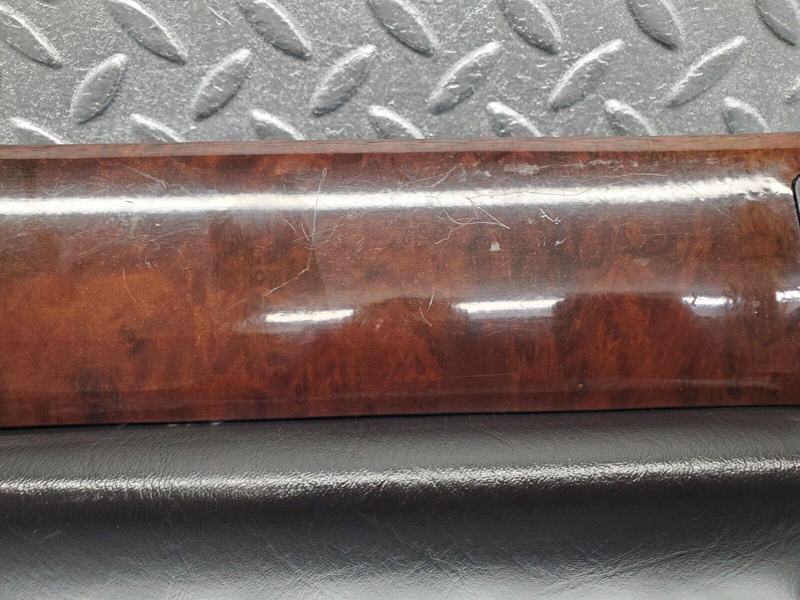 44051982