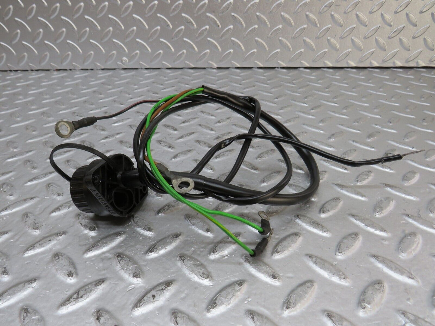 27155 Mercedes-Benz W123 280E Diagnostic Connector 1235450026