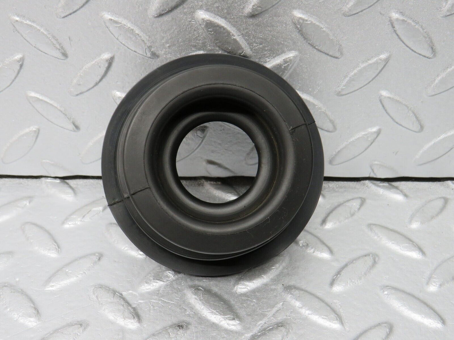 38043 Mercedes-Benz A124 320E Cabriolet Steering Column Rubber 1244620396