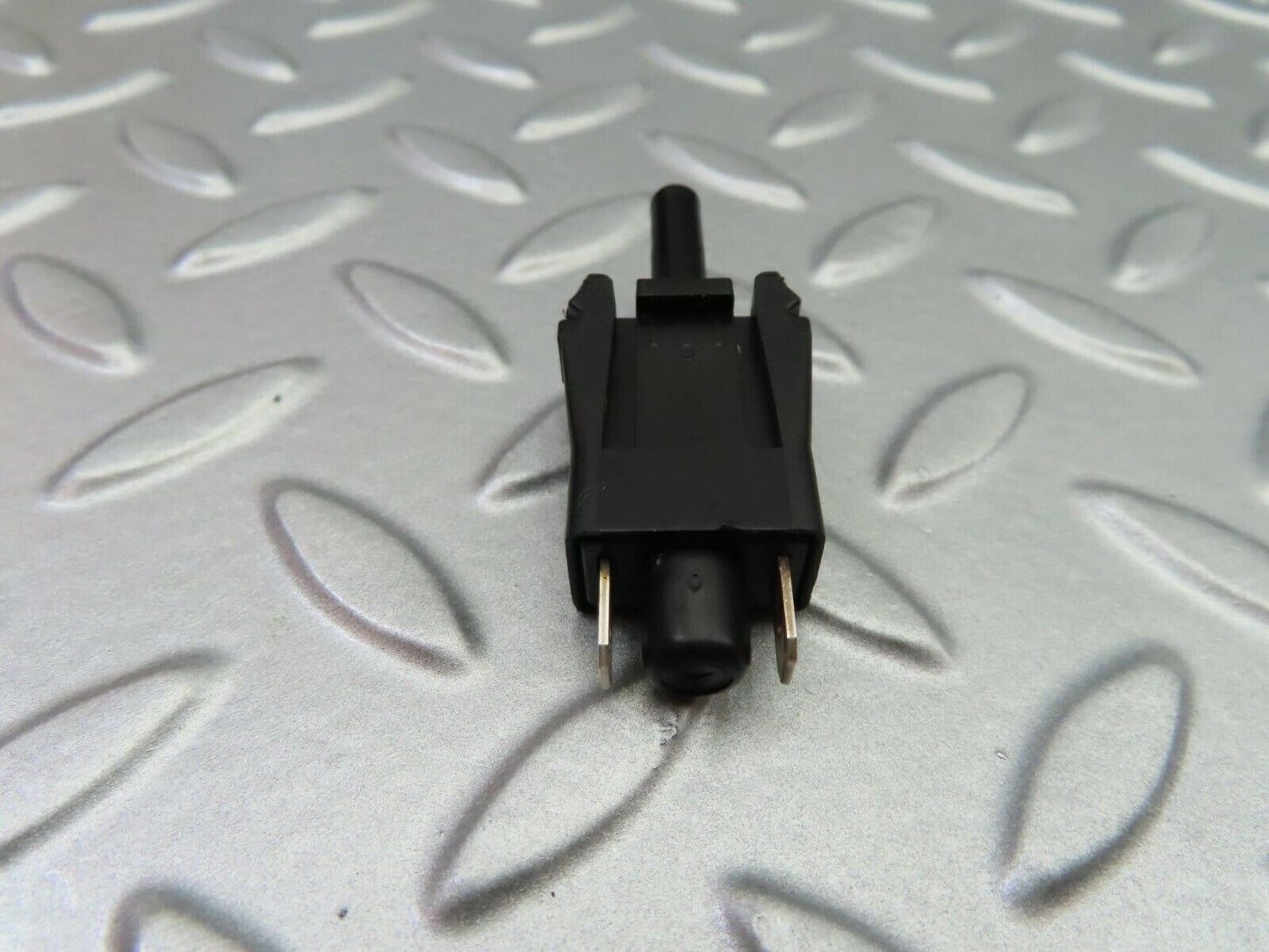 6511 Mercedes-Benz S124 E220 Wagon Door Contact Switch 0015458714