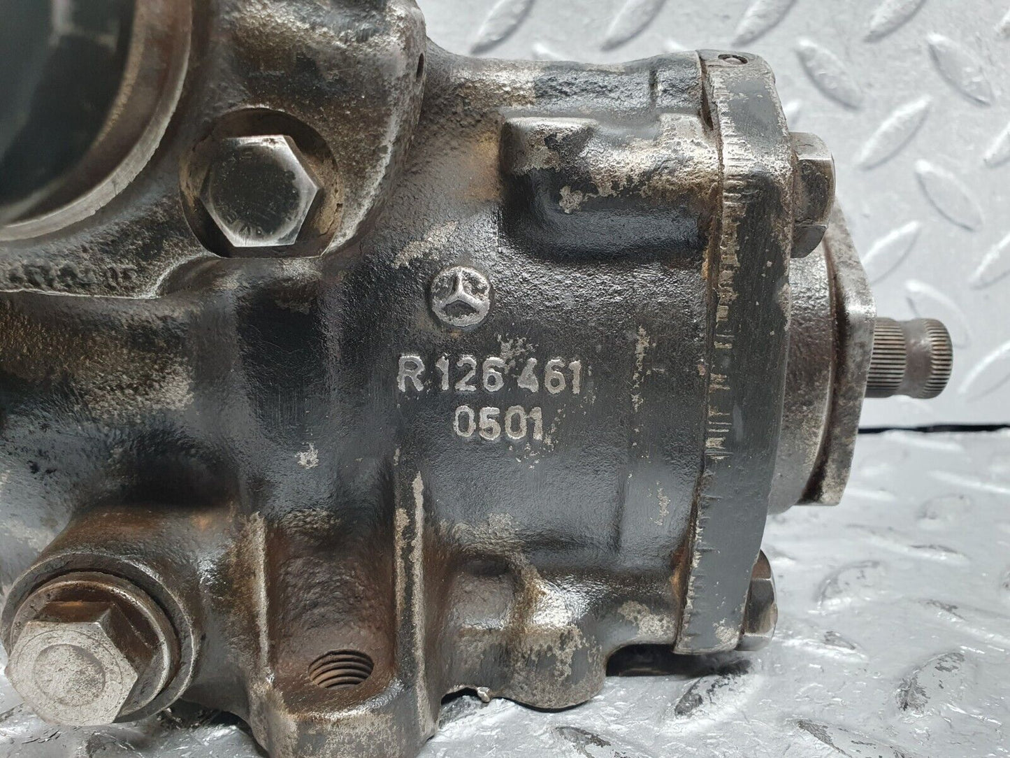 41223 Mercedes-Benz W126 300SE Steering Box 1264610501