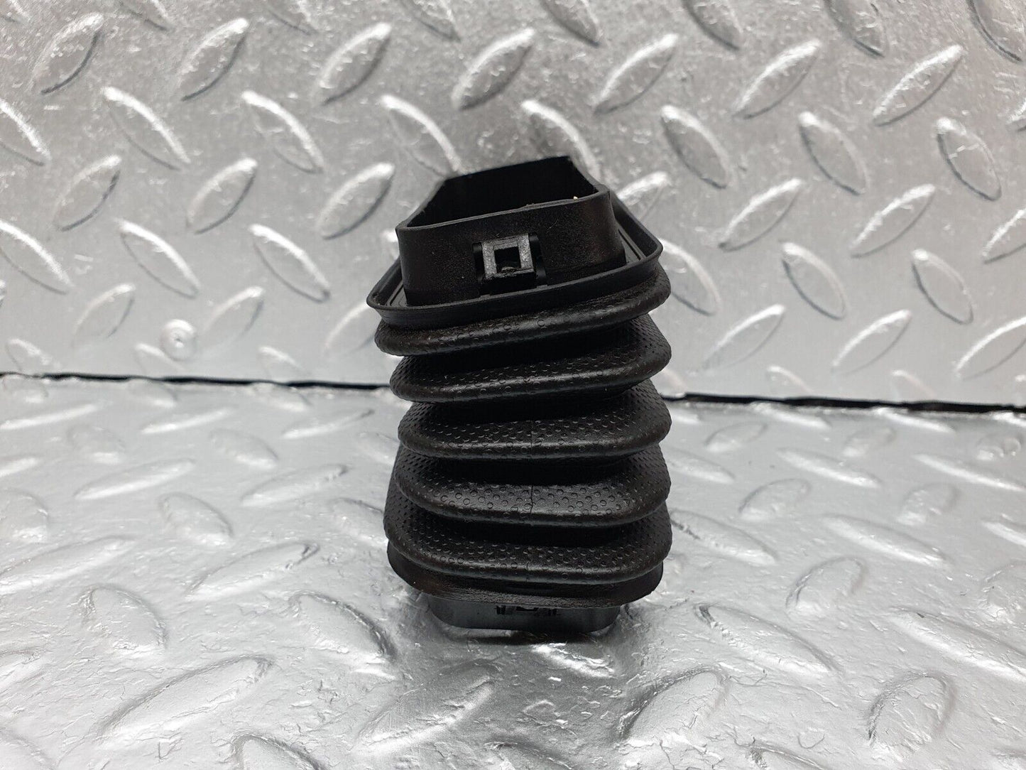 41843 Mercedes-Benz W202 C200 Front Door Wire Protector Rubber 2028210097