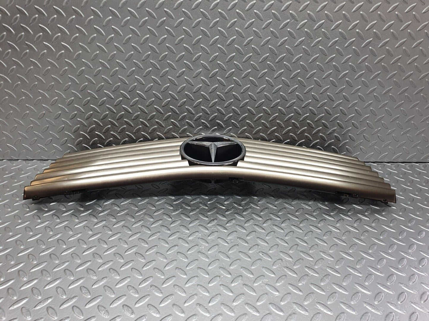 42175 Mercedes-Benz R129 320SL Coupe Bonnet Grill 1298800185