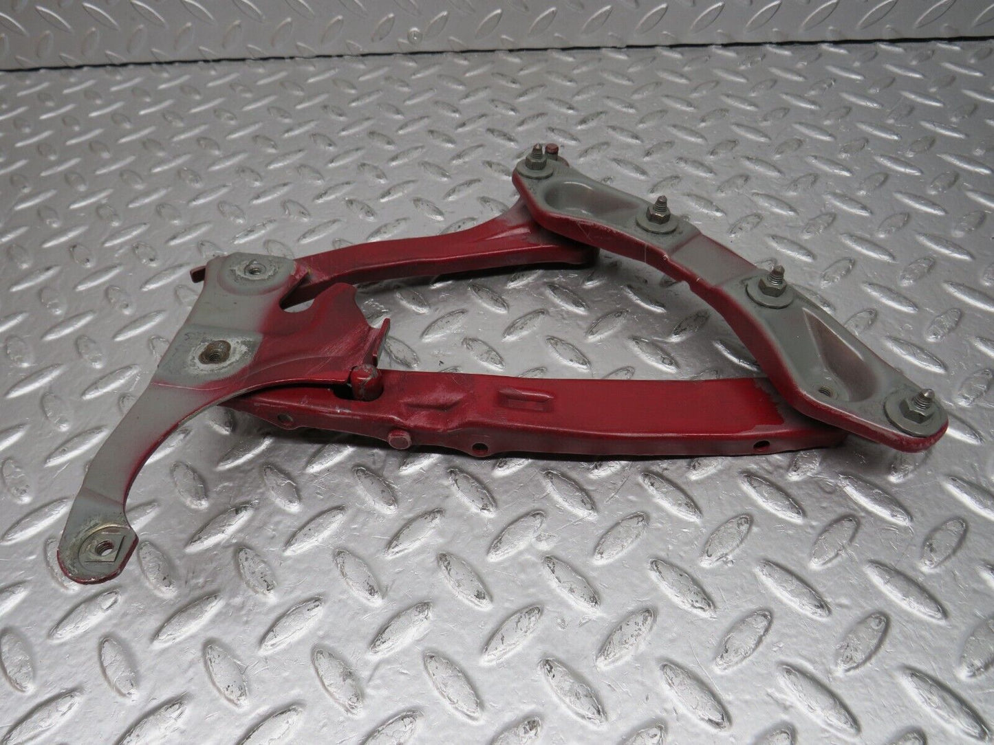 33417 Mercedes-Benz W202 C180 Bonnet Hinge Left Side 2028800128