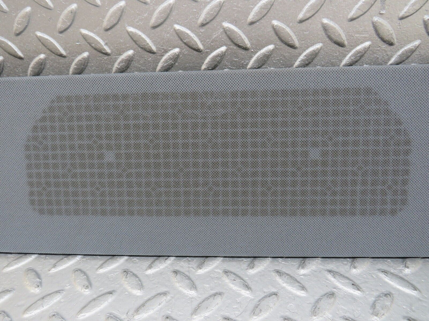 35111 Mercedes-Benz W221 Parcel Shelf Speaker Cover Trim 2216901430