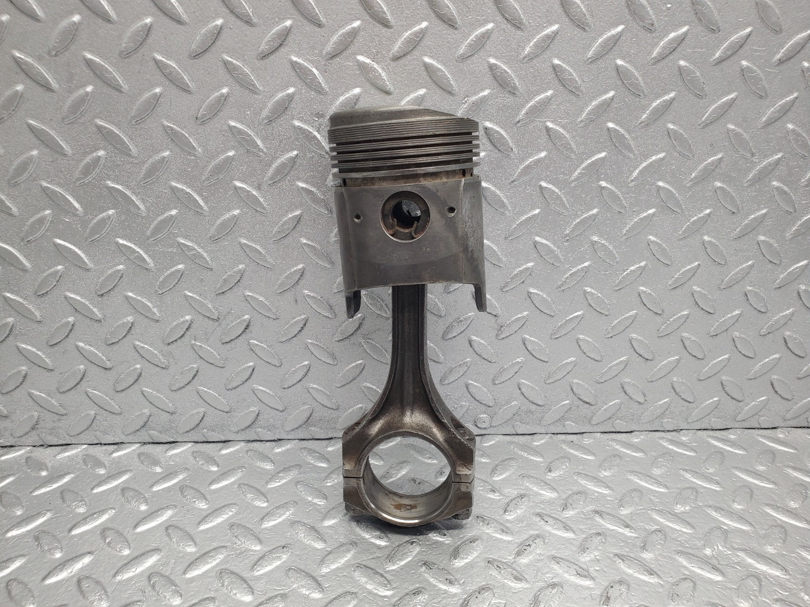 W112 piston with connecting rod used OEM