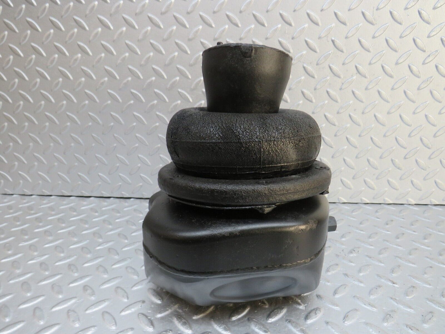 37597 Mercedes-Benz W109 300SEL Rear Left Air Suspension