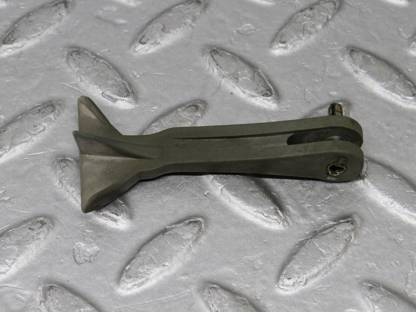 36083 Mercedes-Benz W126 420SE Bonnet Release Pull Handle