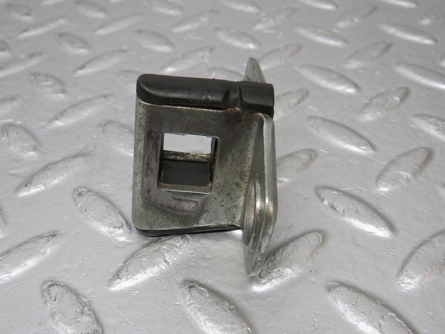 39510 Mercedes-Benz R129 320SL Coupe Door Lock Latch