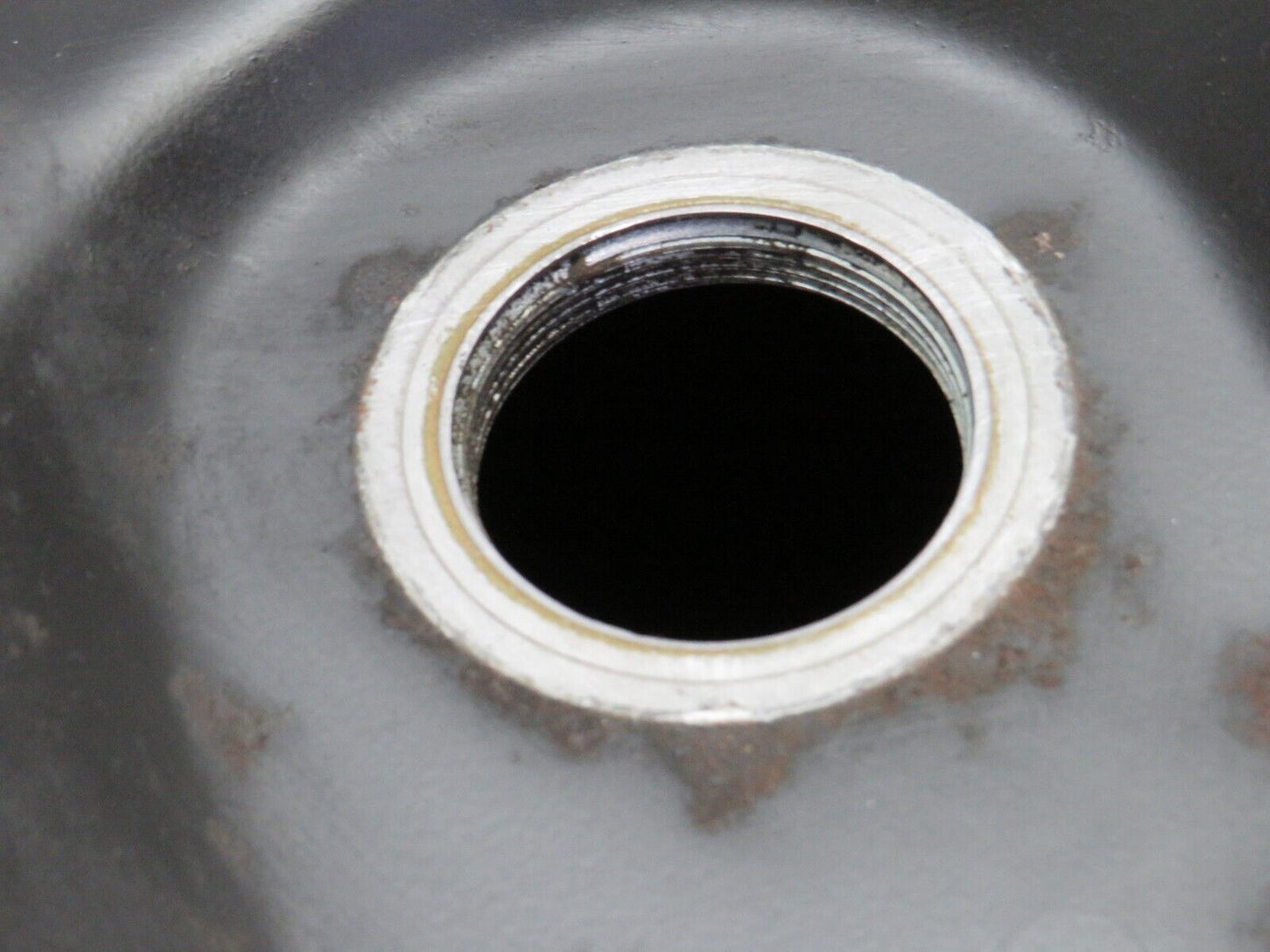 31913 Mercedes-Benz S124 220TE Wagon Fuel Tank