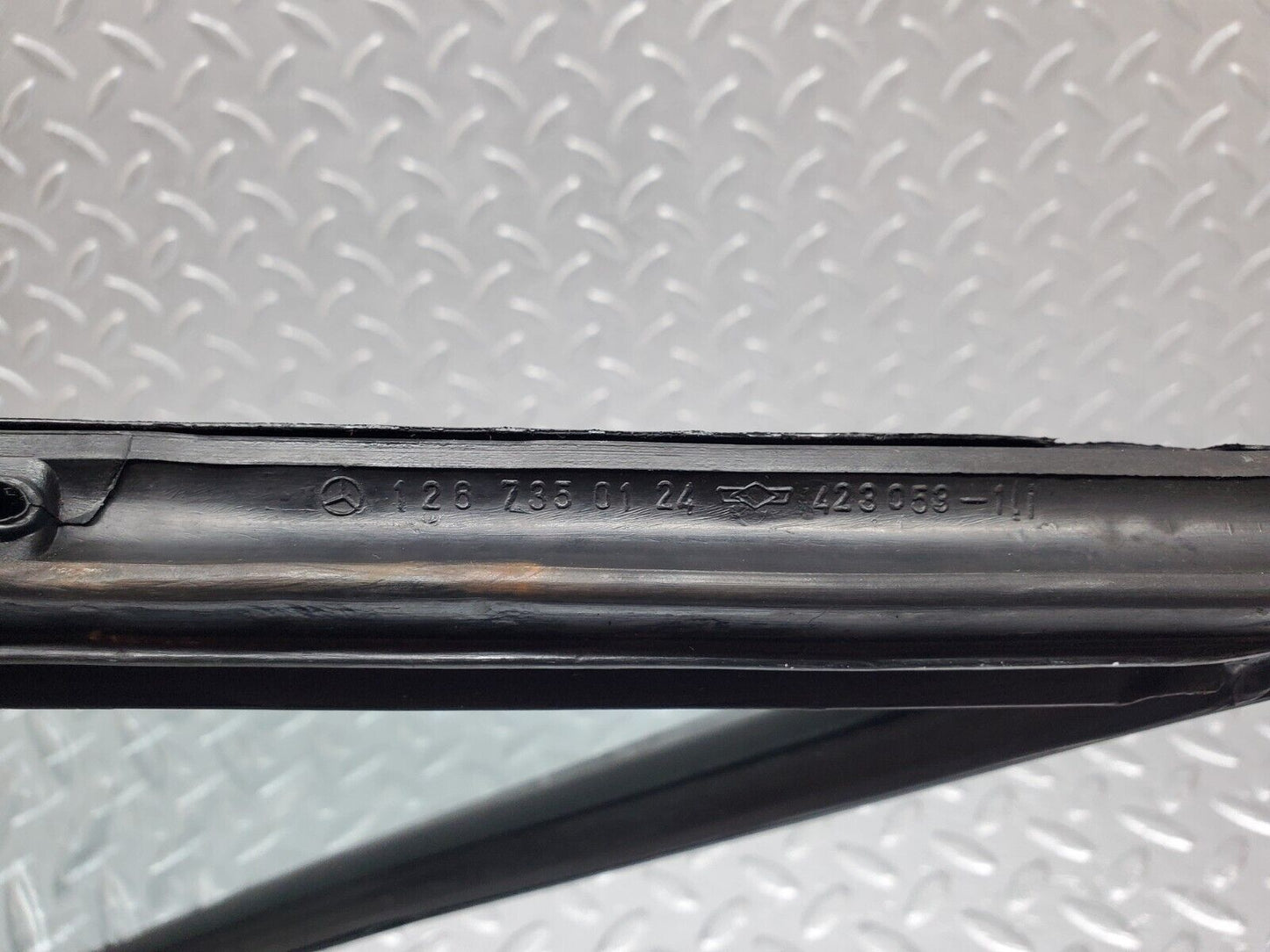 45803 Mercedes-Benz W126 420SE Rear Left Quarter Window Glass 1267350124
