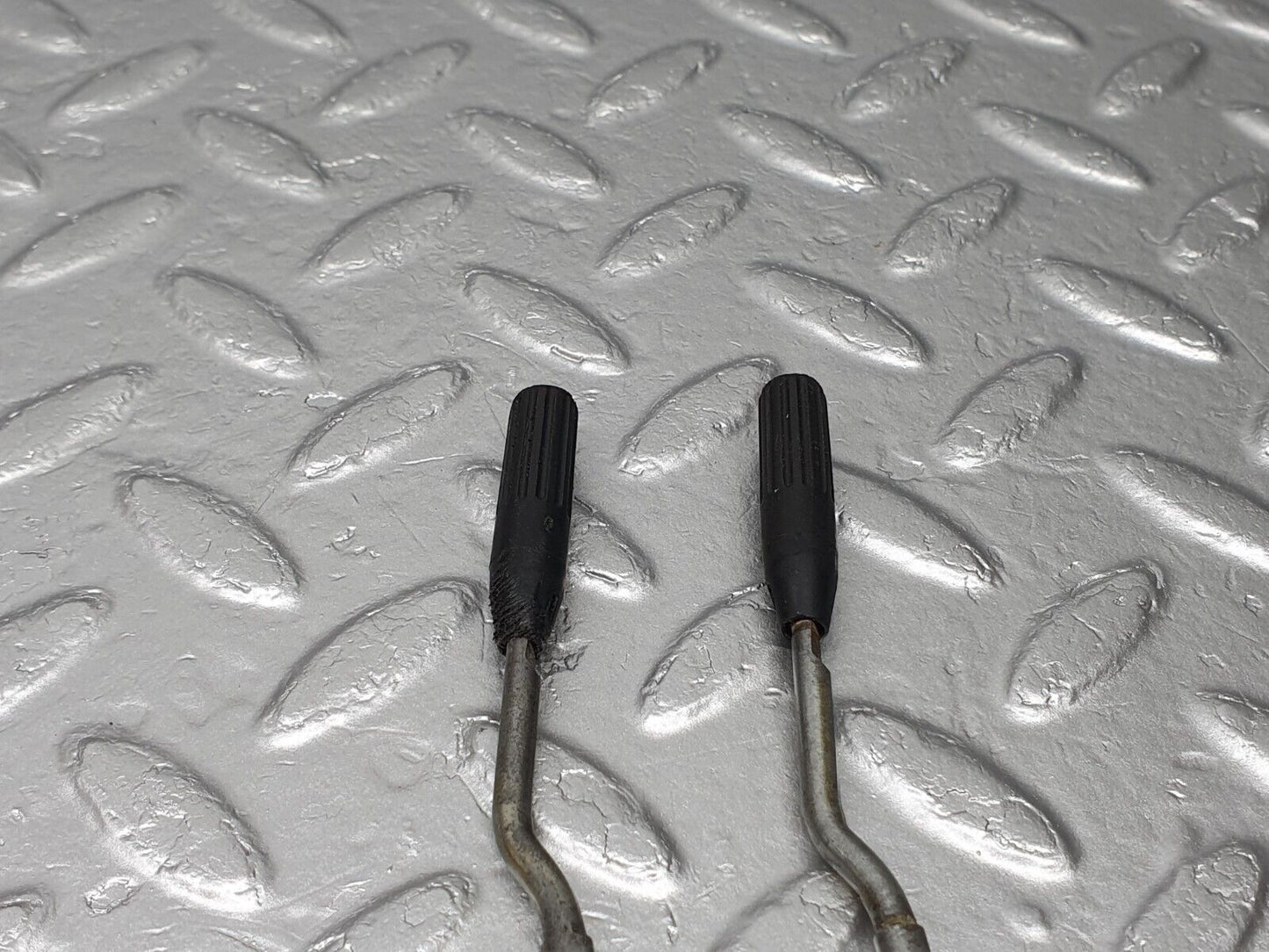 41294 Mercedes-Benz W126 300SE Front Door Lock Knob Pair