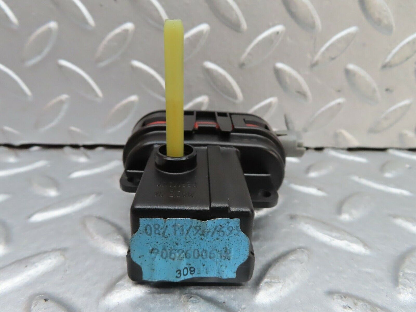 19368 Mercedes-Benz C140 CL420 Coupe Heater Box Vacuum Actuator 9062700612
