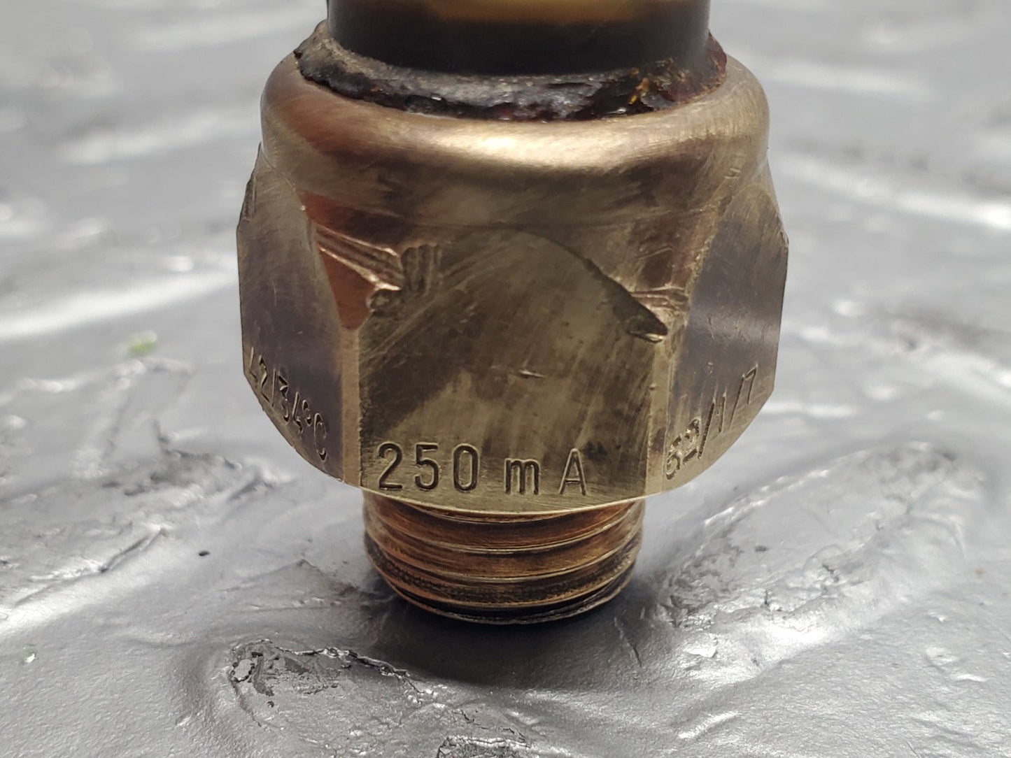 47163253