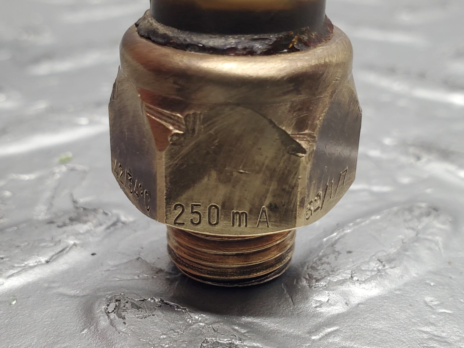 47163253