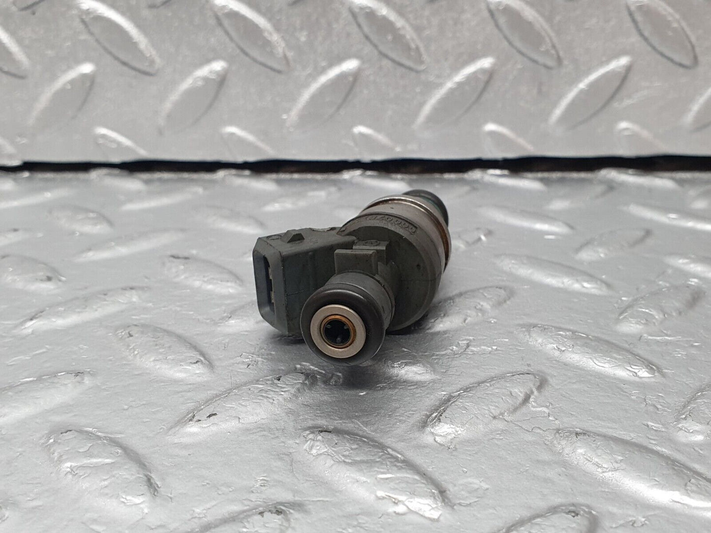 42374 Mercedes-Benz R129 320SL Coupe Fuel Injector Bosch 0000787323 0280155209