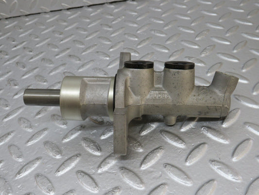 33386 Mercedes-Benz W202 C180 Brake Master Cylinder Lucas