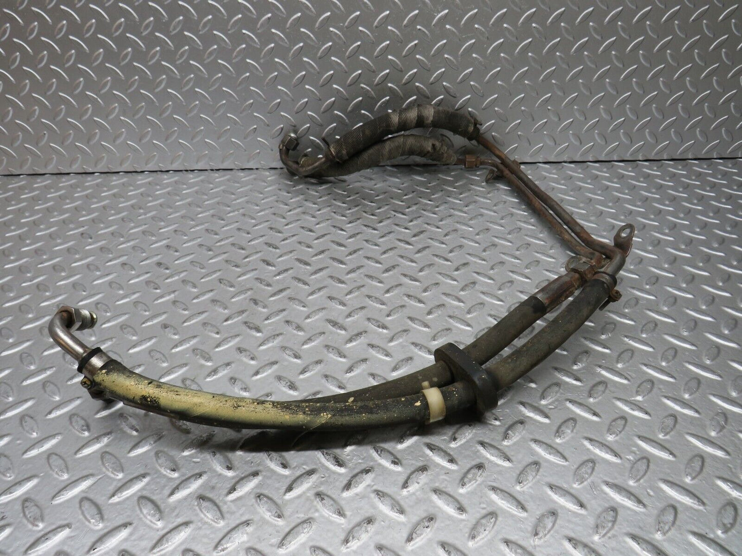 28866 Mercedes-Benz W123 230E Power Steering Oil Pipe Hose