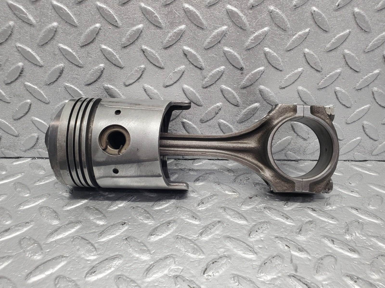 W112 piston and connecting rod used OEM