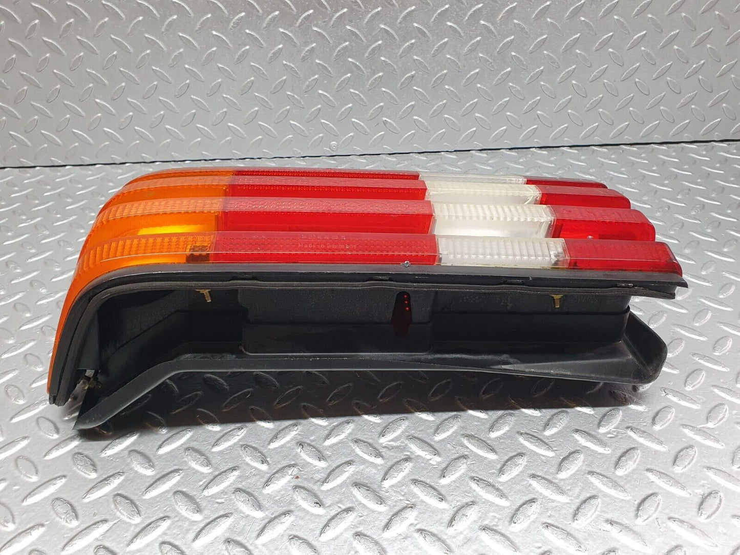 41161 Mercedes-Benz W126 300SE Tail Light & Bulb Holder Left Side