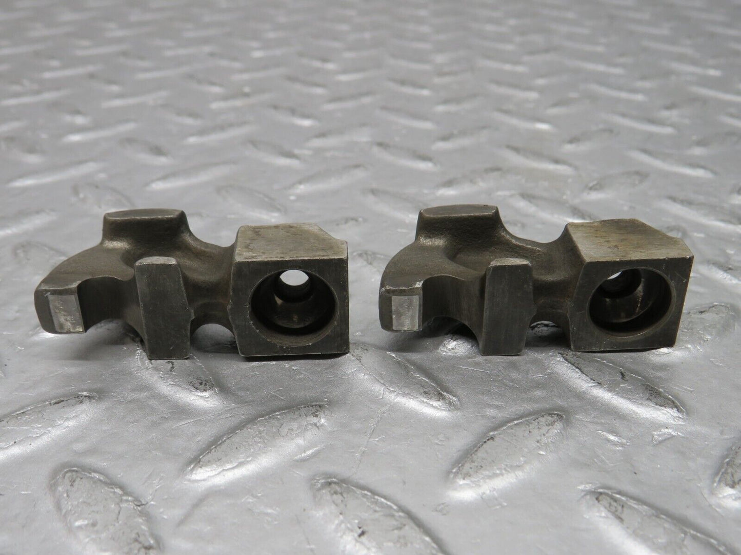 37621 Mercedes-Benz W109 300SEL Valve Rocker Arm With Spring & Tappet