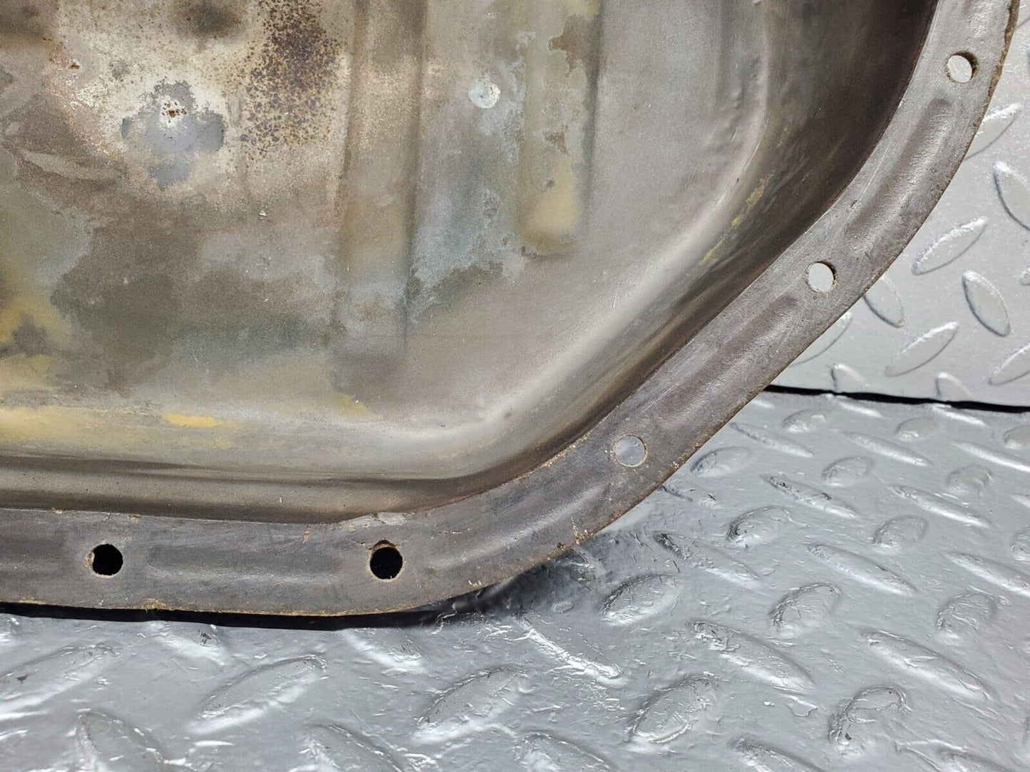 44550 Mercedes-Benz W123 280E Oil Pan Oil Sump