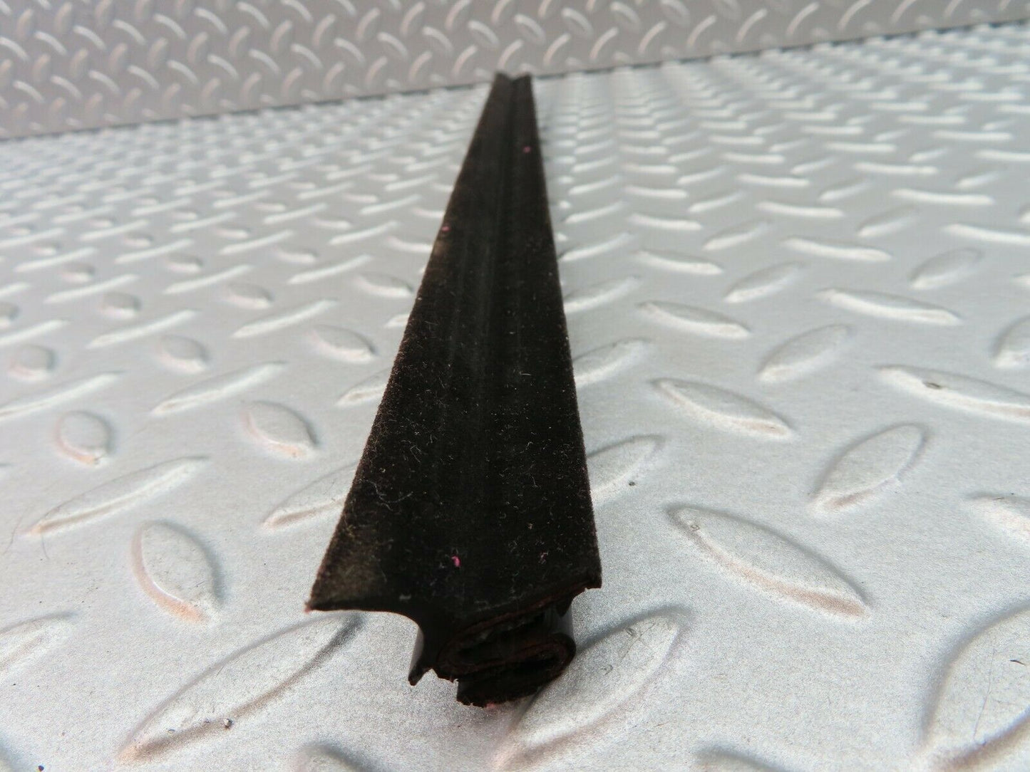 5990 Mercedes-Benz W123 200 Exterior Door Seal Rubber Rear Right