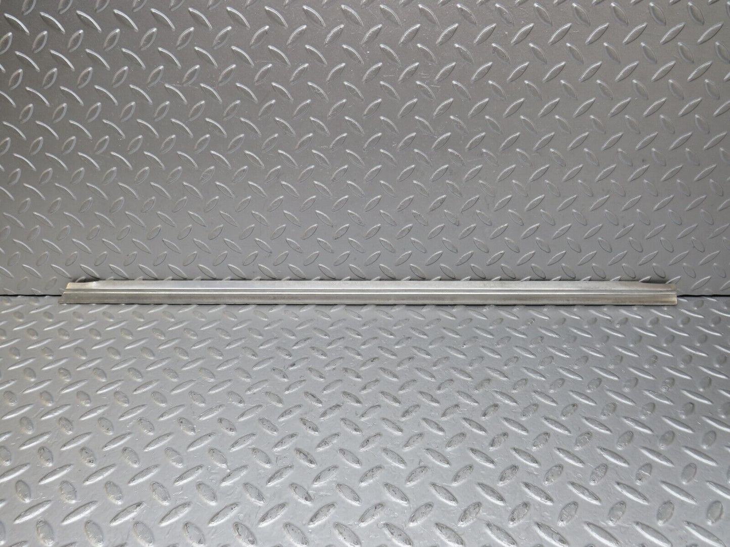 35799 Mercedes-Benz W108 Front Left Door Chrome Moulding Trim
