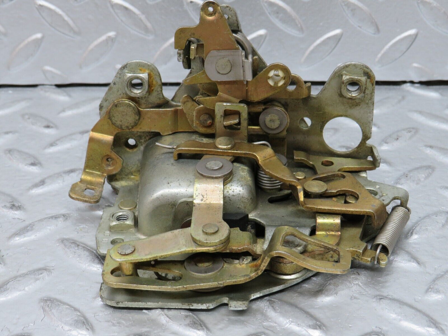 27953 Mercedes-Benz W123 280E Rear Right Door Lock Mechanism