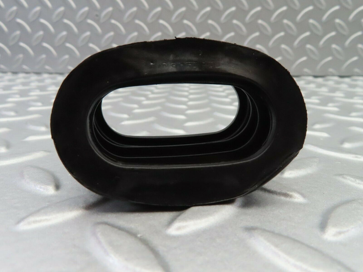 6543 Mercedes-Benz S124 E220 Wagon Front Door Wire Protector Rubber 1248210197