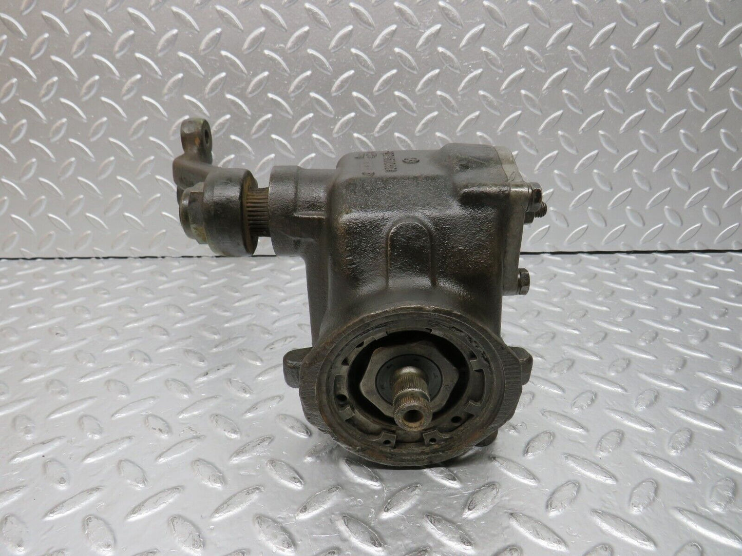 31062 Mercedes-Benz W123 200D Steering Box Steering Rack 1234610401