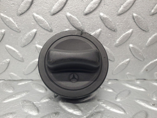 46110 Mercedes-Benz W220 S430 Fuel Tank Cap 2204700005