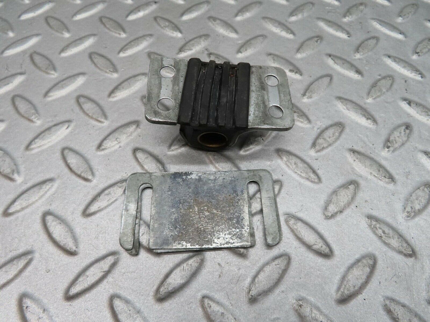 12459 Mercedes-Benz W108 280SE 3.5 Door Lock Latch Right Side