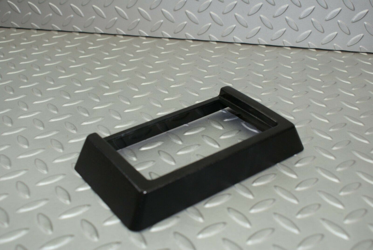 3179 Mercedes-Benz W115 220D Rear Door Ashtray Frame