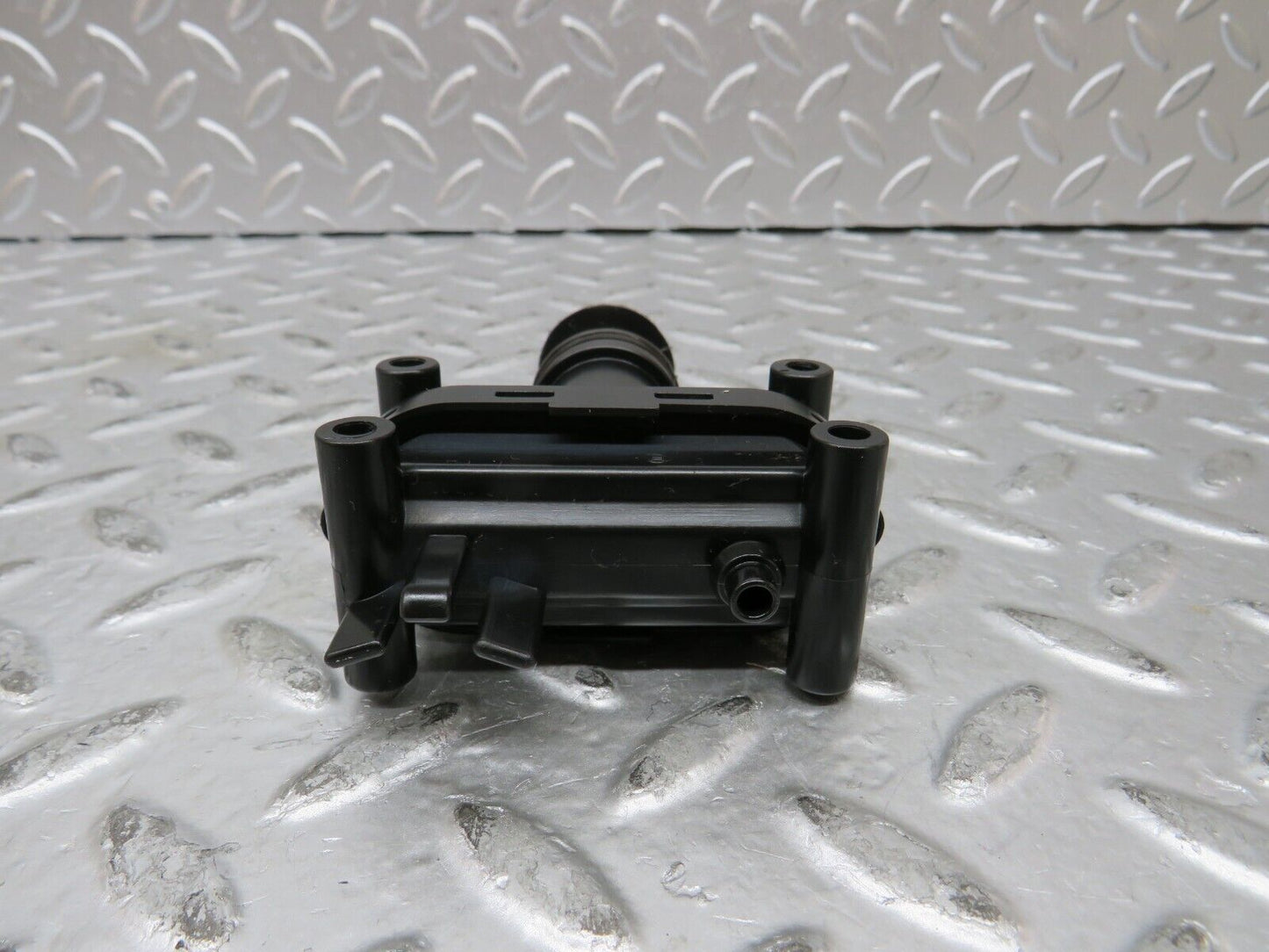 27496 Mercedes-Benz S124 300TE Wagon Door Lock Vacuum Actuator Rear Right