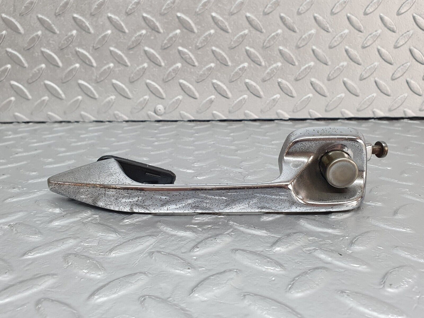 43161 Mercedes-Benz W108 280SE Rear Right Door Exterior Handle 1087661005 1087661202