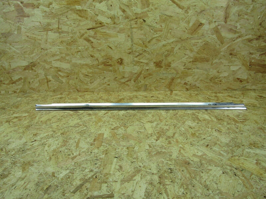 2132 Mercedes-Benz W116 350SE Front Right Door Chrome Trim